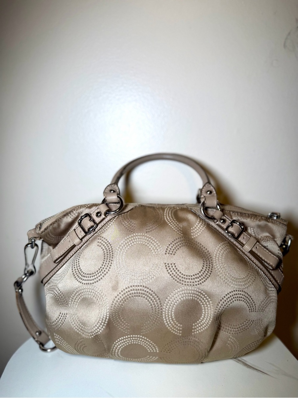 Coach Madison Dotted Op Art Sophia Satchel - Picture 4 of 11